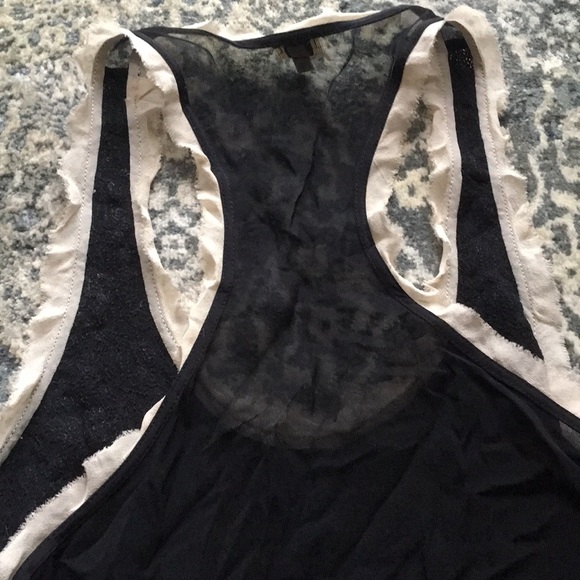 Aritzia Wilfred Silk tank top - Picture 5 of 6